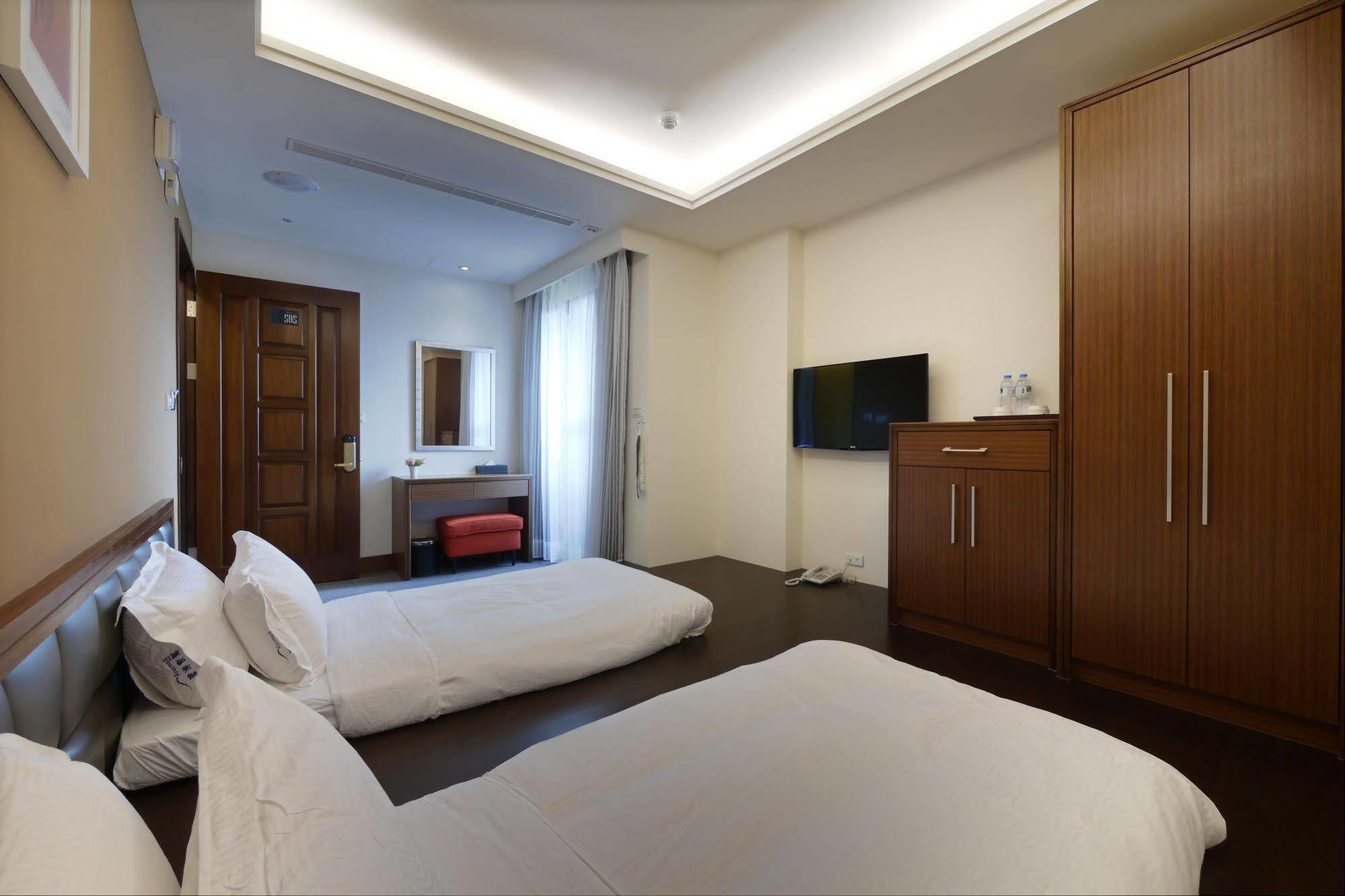 Watermark Hotel - Sizihwan Kaohsiung Exterior photo